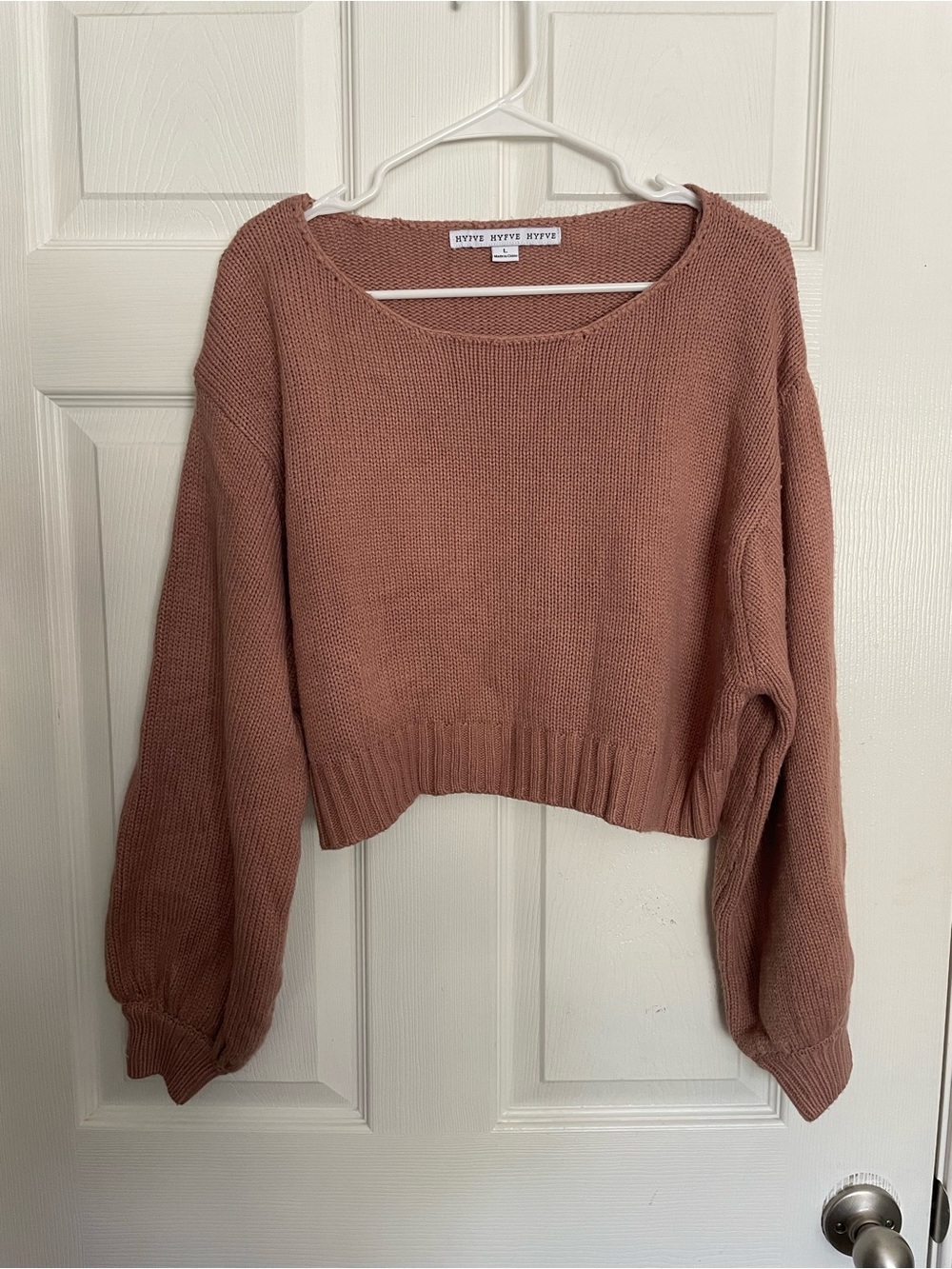HYFVE Women’s size Large Dusty Rose/Tan Color Cropped Knit Sweater